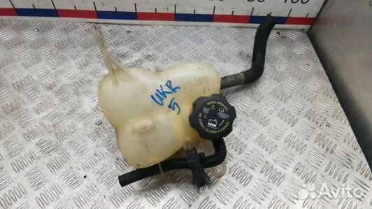 Бачок расширительный cadillac CTS 1 (UKR05NP01)