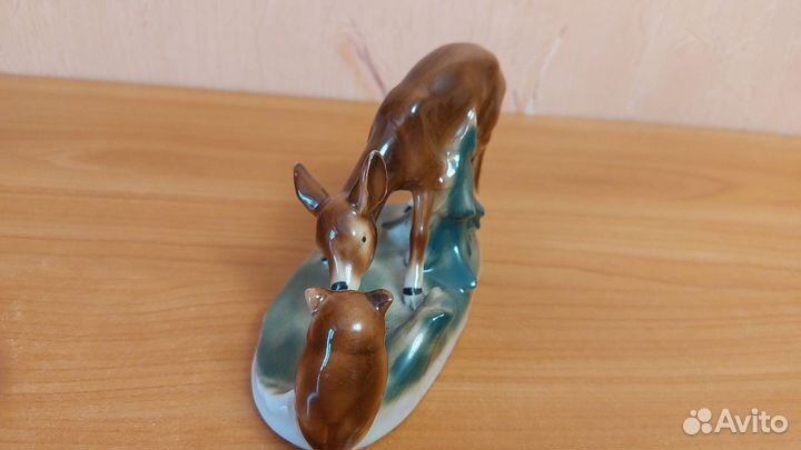 Фарфоровая статуэтка 