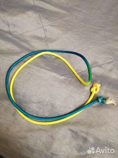 Гимнастическая скакалка