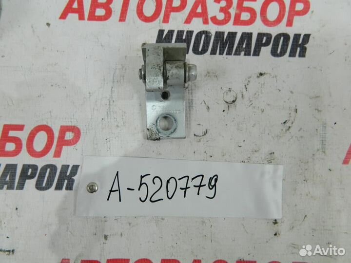 Петля двери передней левой верхняя для Skoda Fabia