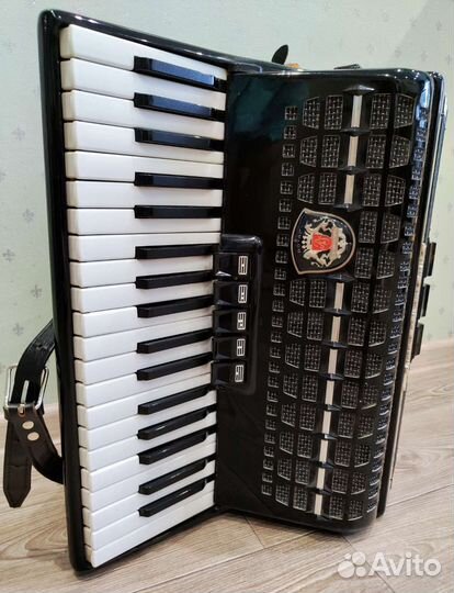 Аккордеон Royal standard