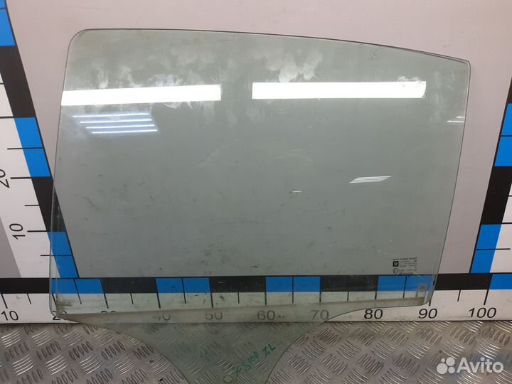Б/У Стекло двери задней левой