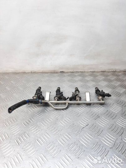 Топливная рампа Opel Astra хэтчбэк 5 дв. 1.6