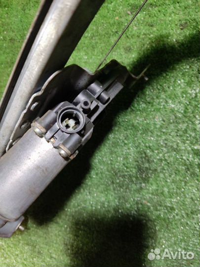 Стеклоподъемник передний правый Renault Logan