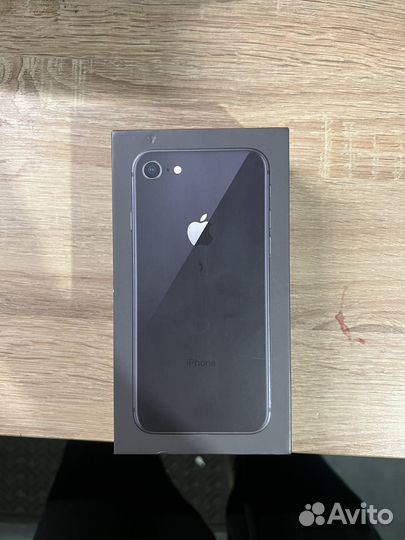 iPhone 8, 64 ГБ