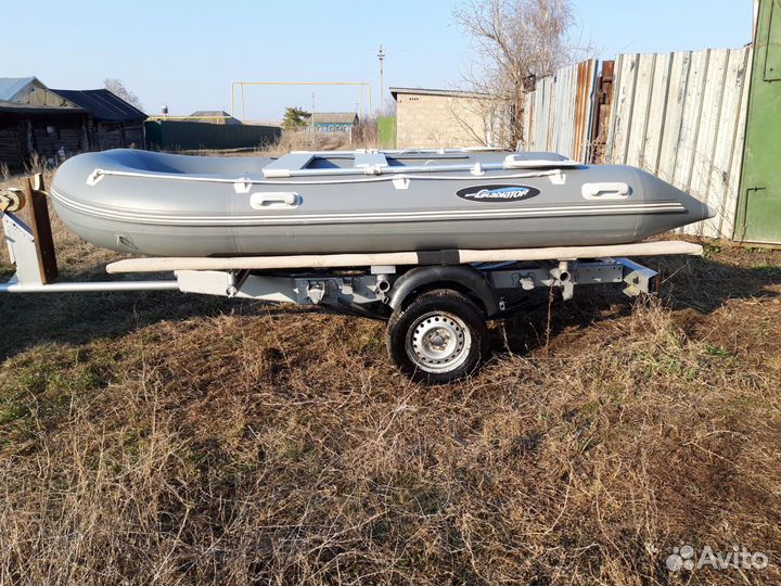 Лодка пвх Гладиатор, с мотором 9,9