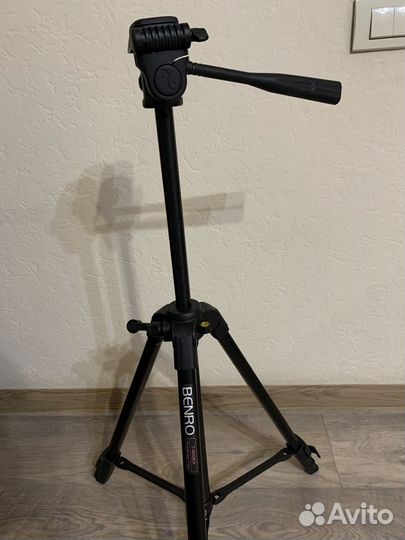 Штатив для фотоаппарата профессиональный