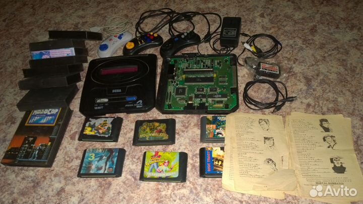 Sega Mega Drive II (Japan) + картриджи + мануал