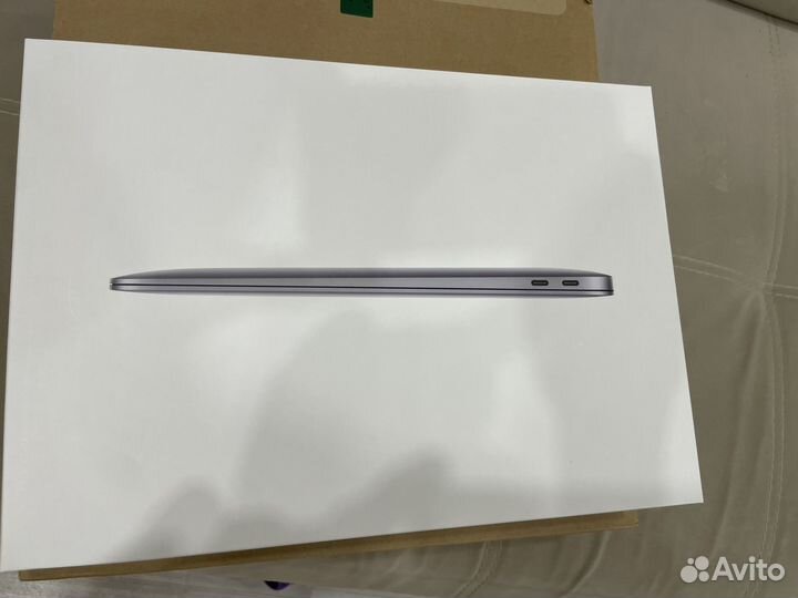 Macbook air m1 8/256 space gray