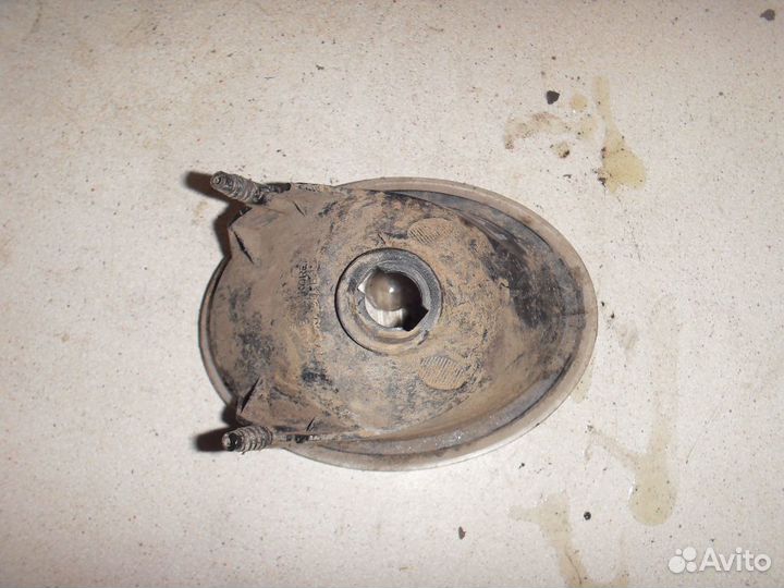 Фара противотуманная задняя Pontiac Grand Am