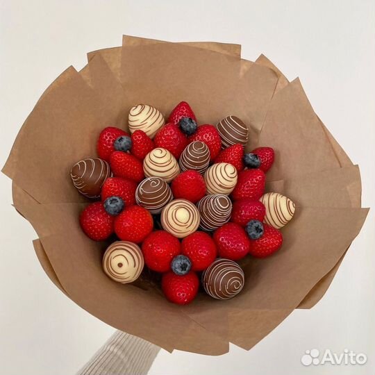 Букет из клубники в шоколаде подарок Самара