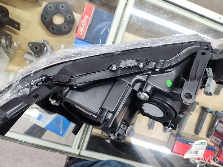 Фара левая Toyota camry ACV51,ASV5#,AVV50,GSV50