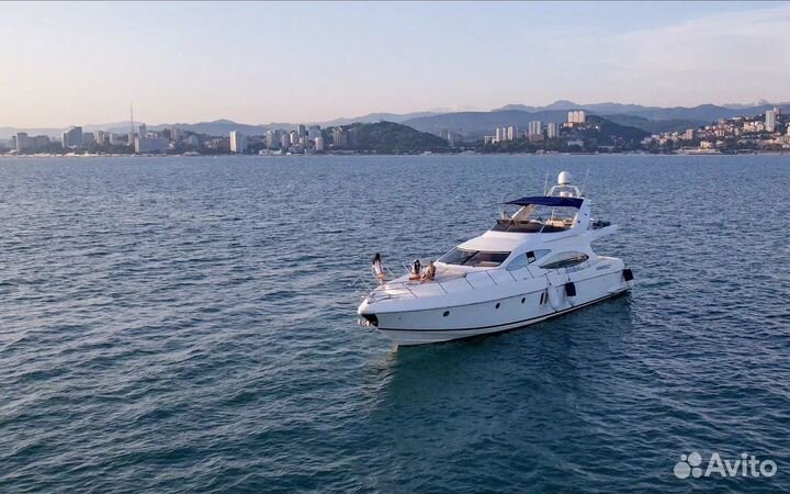 Яхта Азимут (Azimut) 68 plus