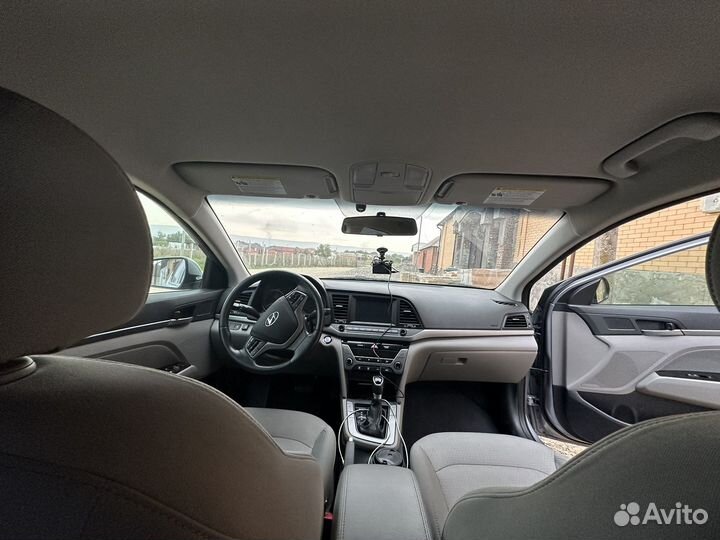 Hyundai elantra фары 2016