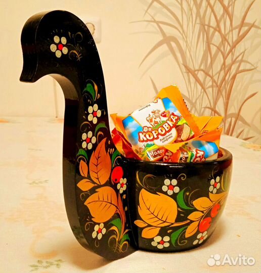 Голубь, дерево, хохлома