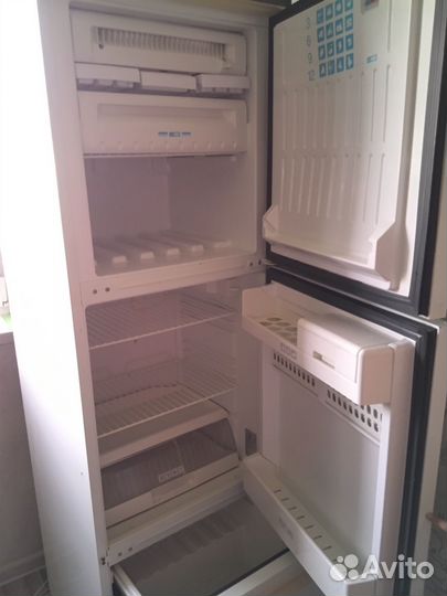 Холодильник stinol