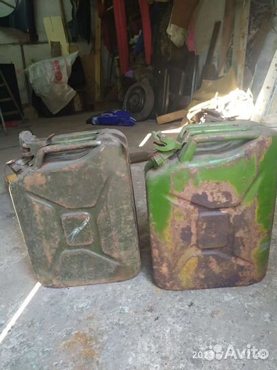 Канистра 20 литров для бензина