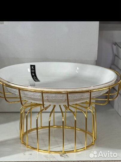 Блюдо фарфор на ножке