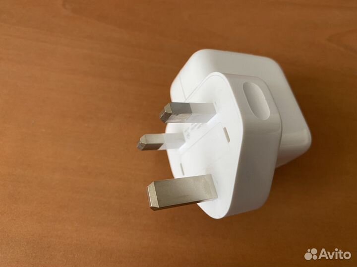 Адаптер Apple, британская вилка