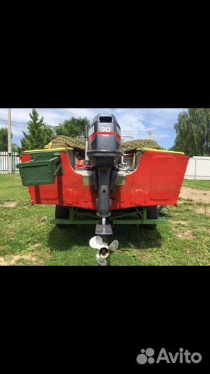 Моторная лодка 'Прогресс-2М