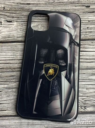 Чехлы для iPhone 11