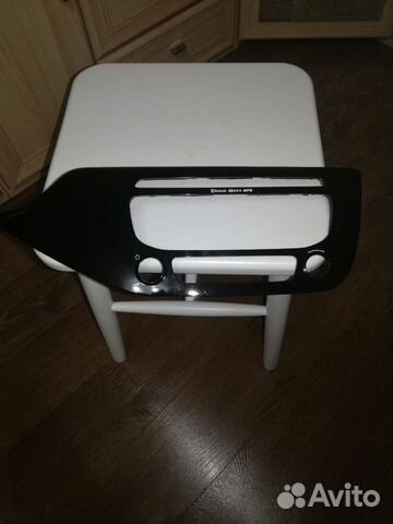 Рамка глянцевая магнитолы kia ceed jd