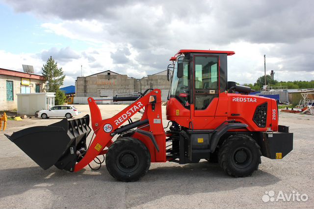 Фронтальный погрузчик Redstar 200S, 2023