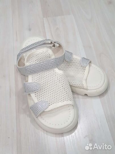 Сандали для девочки