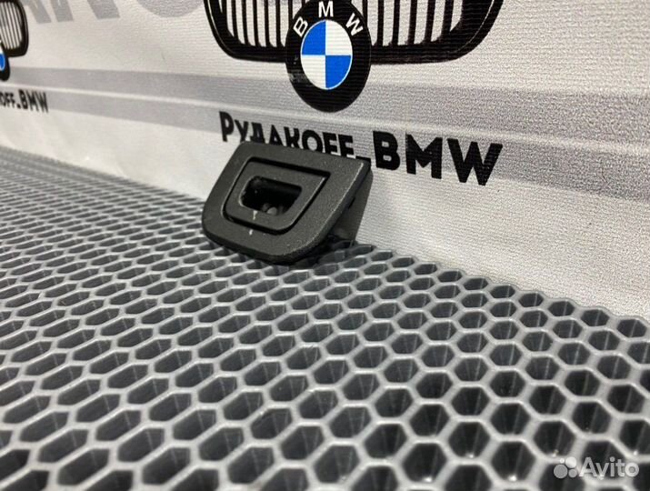 Кронштейн крепления груза Bmw X5 E53 M62B46 2003