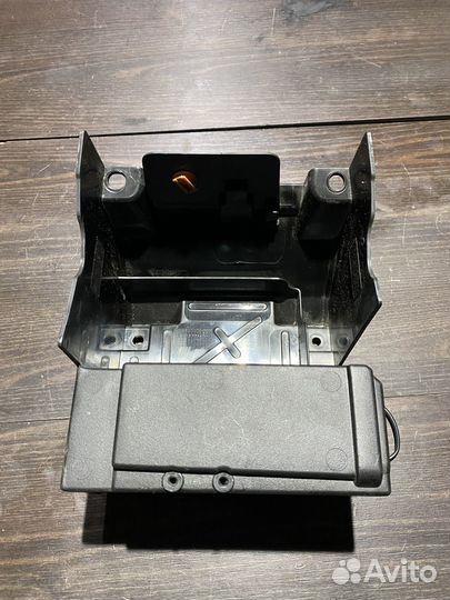 Короб под акб для kawasaki z900 17-19