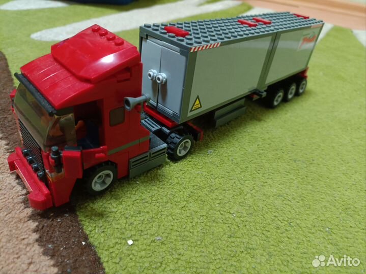 Lego грузовик