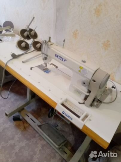 Швейная машинка Gemsy