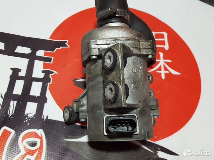 Помпа BMW 525i E61 N52 B25 2006