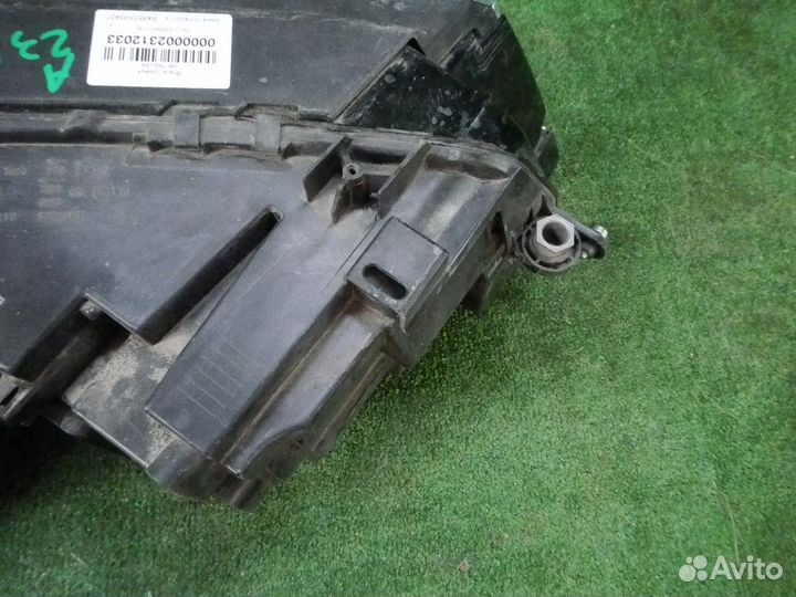 Фара левая Volkswagen Tiguan