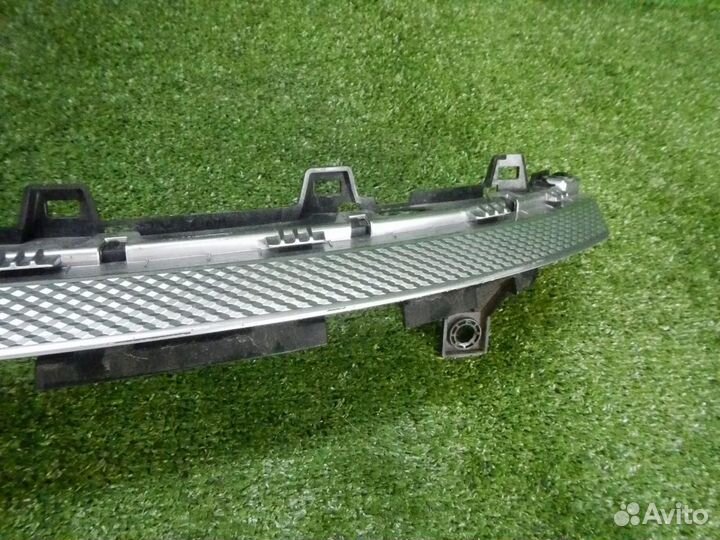 Накладка на решетку радиатора Kia Seltos