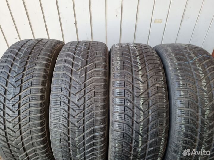 Pirelli Winter 190 Snowcontrol 205/55 R16