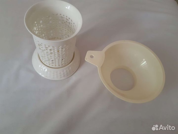 Фарфоровая подставка для ложек, вилок, лейка