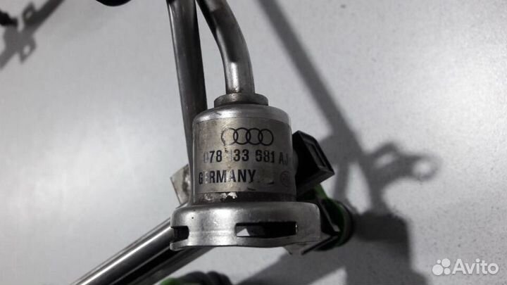 Топливная рампа в сборе Audi A6 C5 97-04 VAG 2.4 л