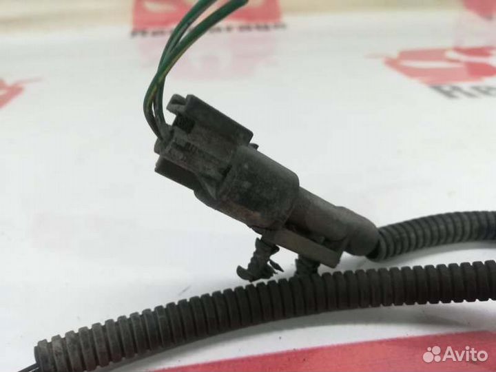 Датчик abs задний левый Jeep Grand Cherokee WK2