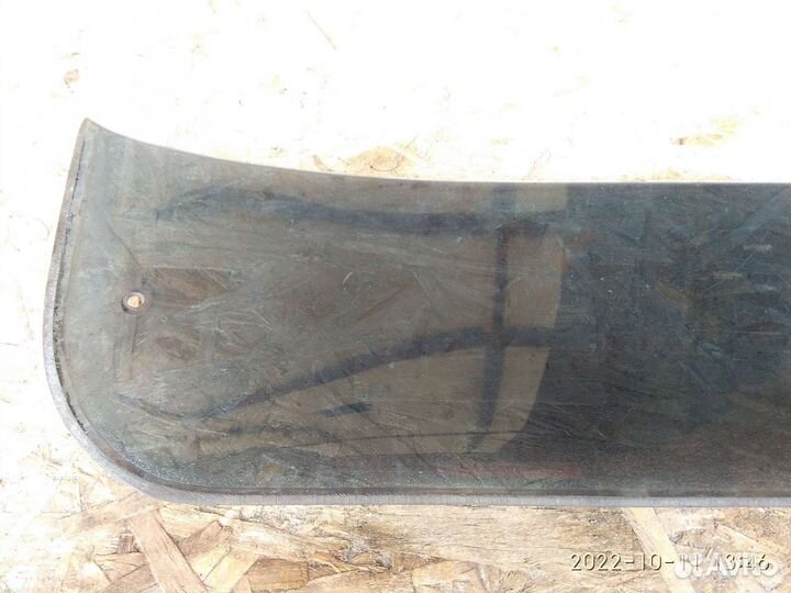 Ветровик пластик W123