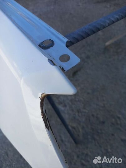 Крыло переднее левое priora бу