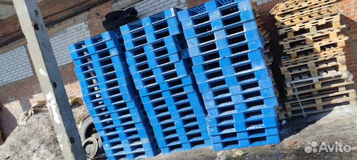 Пластиковые поддоны паллеты