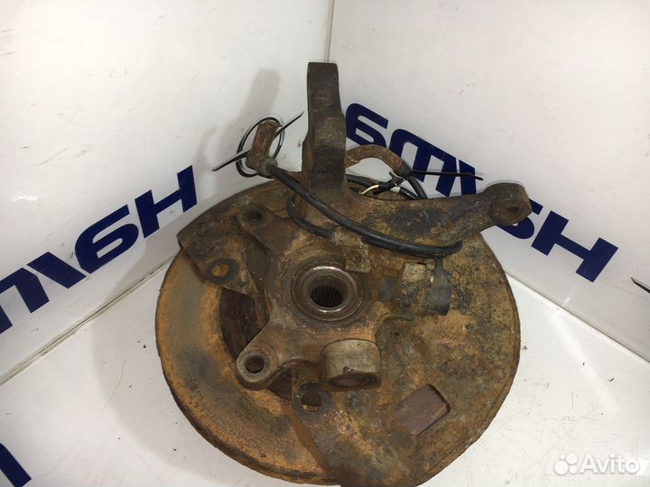 Поворотный кулак правый Hyundai Coupe RD