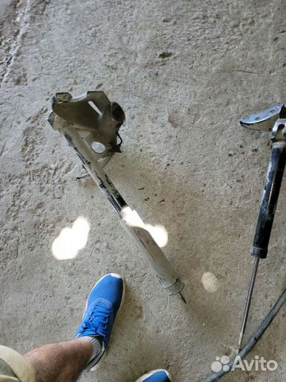 Задние амортизаторы крышки багажника на лифан х50