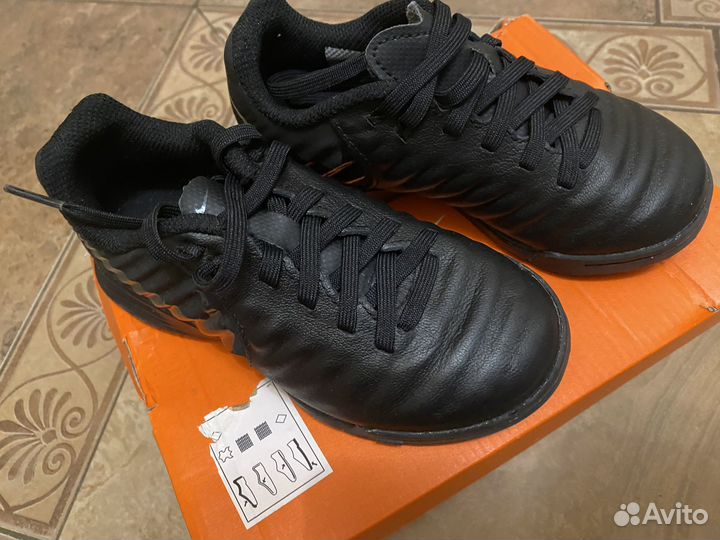 Nike футзалки / бутсы 25,5 размер