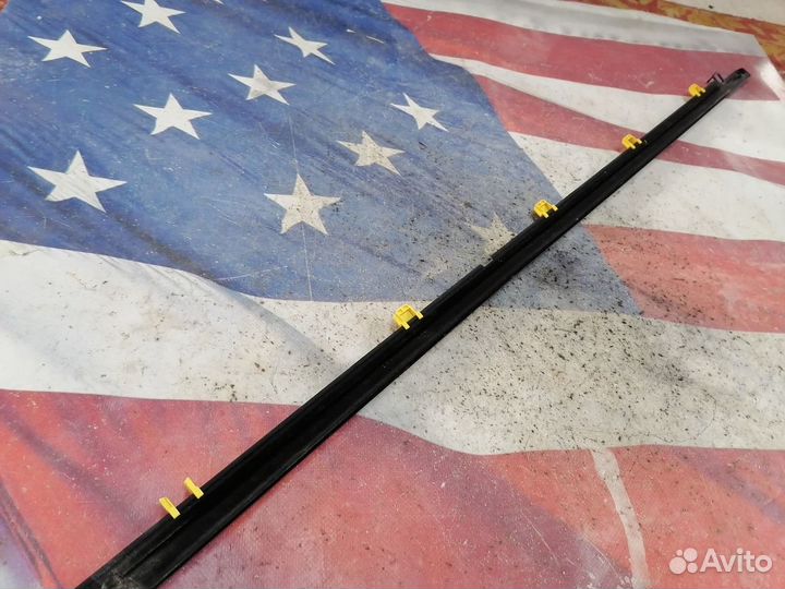 Молдинг двери передней левой нижний Honda CR-V V рестайлинг (2019—2024)