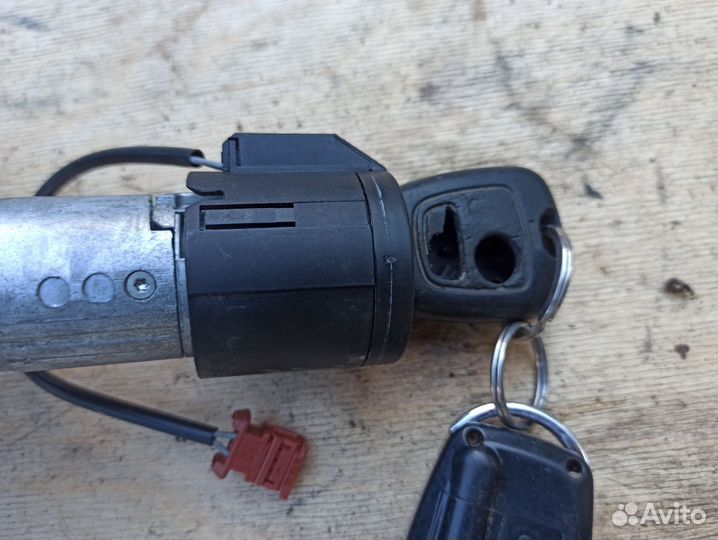 Замок зажигания с ключом Peugeot 206