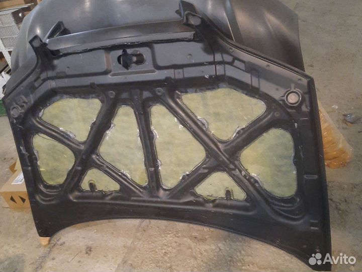 Капот стеклопластиковый для Toyota Ipsum SXM10