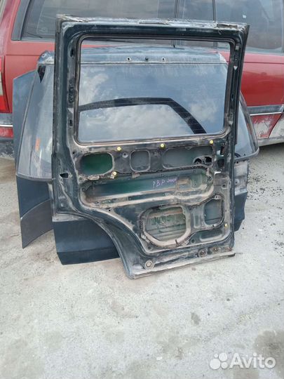 Задняя дверь Mitsubishi RVR Z N11W Митсубиси рвр