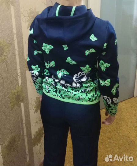 Костюм спортивный женский